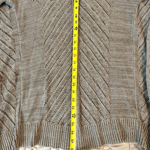 Leo & Nicole Pointelle Open Stitch Long Sleeve Gray Cardigan Wome… - Picture 8 of 9